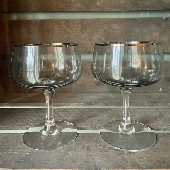 SET OF 2 FOSTORIA  Debutante Smoke Grey 4 1/4" Champagne/Tall Sherbet Glasses - Picture 5 of 5